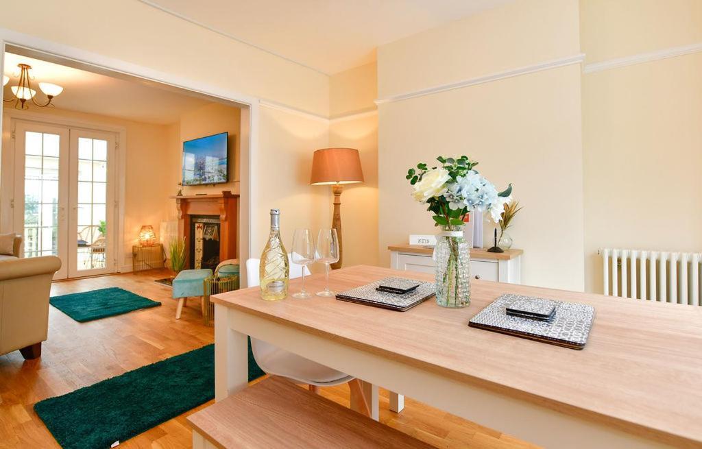 Just Stay Wales - Castle Square Cottage, Mumbles Eksteriør billede